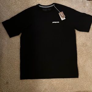 Men’s Medium Patagonia Logo Responsibili-Tee - Black Regular Fit